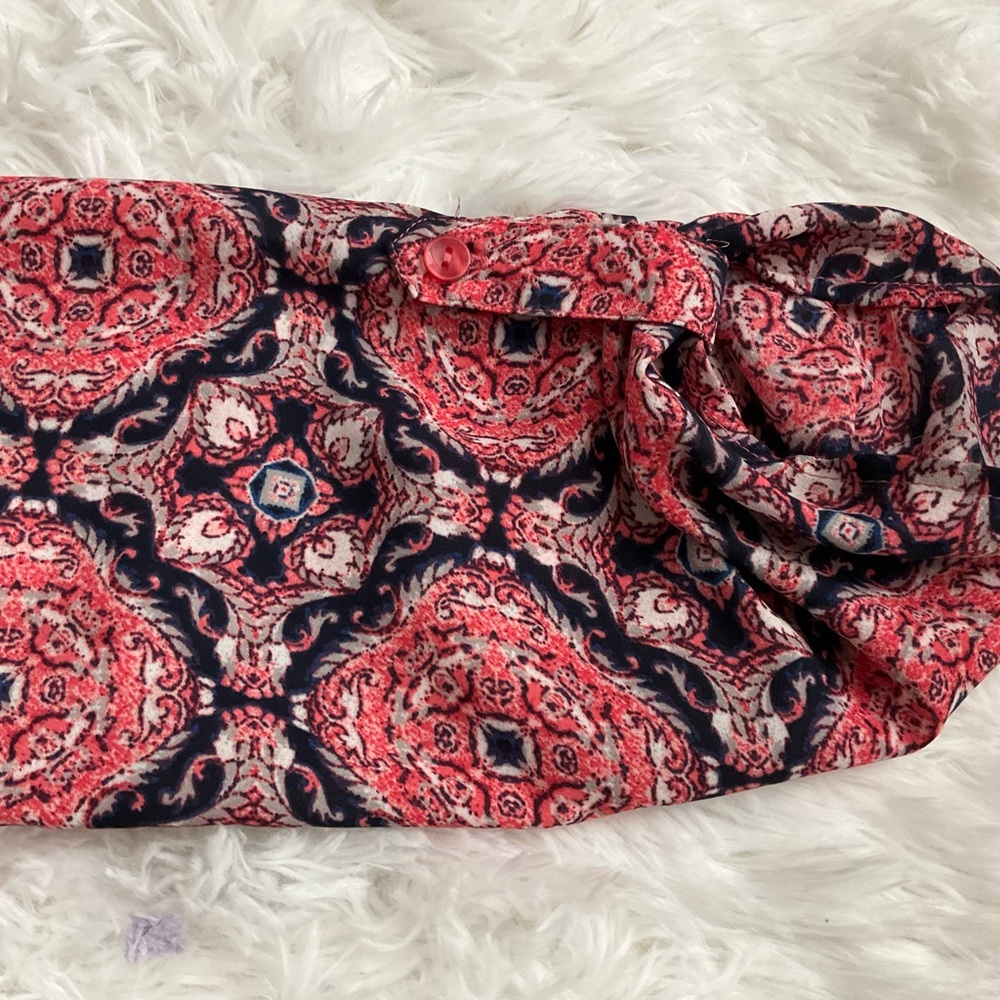 100% Polyester Multi-Colored Blouse - Picture 3 of 13